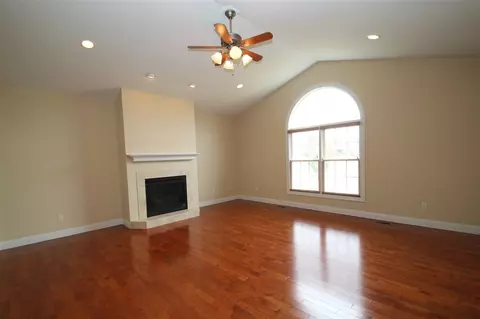 414 Cottingham Ln, Germantown Hills, IL 61548 photo 4
