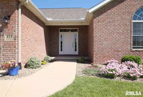 414 Cottingham Ln, Germantown Hills, IL 61548 photo 2