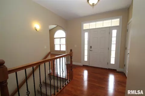 414 Cottingham Ln, Germantown Hills, IL 61548 photo 3
