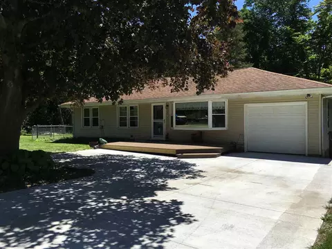 102 E Rio Dr, Washington, IL 61571 photo 1