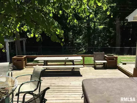 102 E Rio Dr, Washington, IL 61571 photo 8