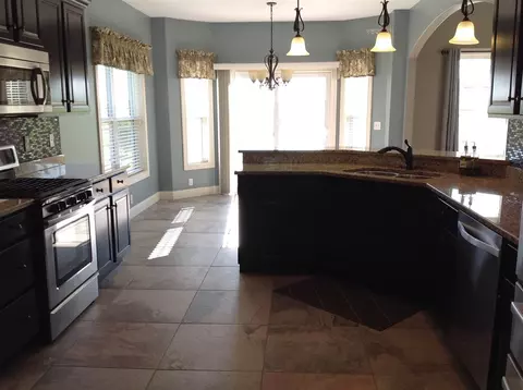 820 Stonebridge, Metamora, IL 61548 photo 3