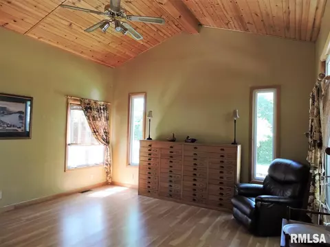 1217 Maple Ave, Macomb, IL 61455 photo 5