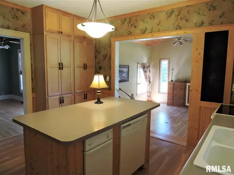 1217 Maple Ave, Macomb, IL 61455 photo 9