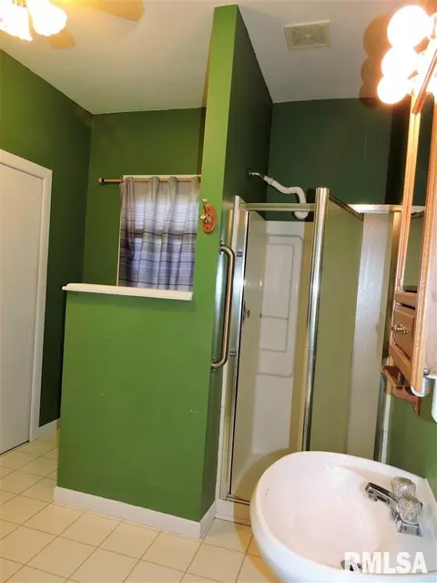 1217 Maple Ave, Macomb, IL 61455 photo 26