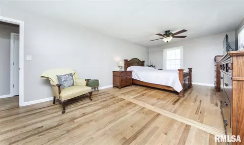 527 E Yeiser St, Macomb, IL 61455 photo 13