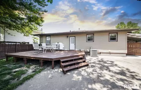 527 E Yeiser St, Macomb, IL 61455 photo 5