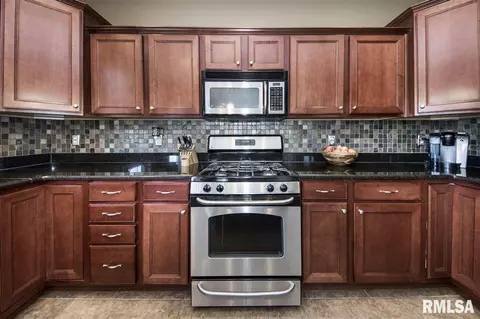 11611 N Ballymore Ave, Dunlap, IL 61525 photo 7