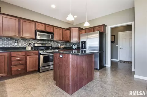 11611 N Ballymore Ave, Dunlap, IL 61525 photo 9