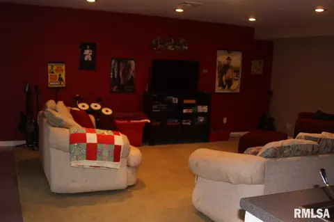 1600 Tower Rd, Macomb, IL 61455 photo 31