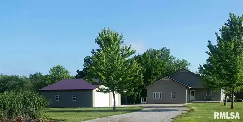 1600 Tower Rd, Macomb, IL 61455 photo 2