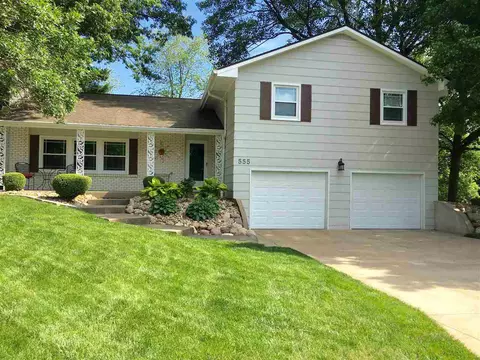 555 Meadow Dr, Macomb, IL 61455 photo 26