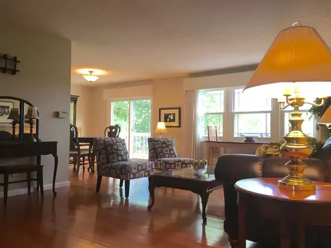 555 Meadow Dr, Macomb, IL 61455 photo 6