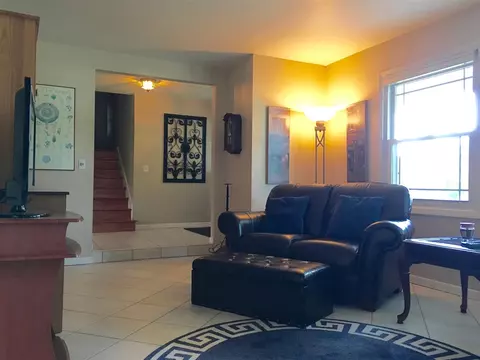 555 Meadow Dr, Macomb, IL 61455 photo 3