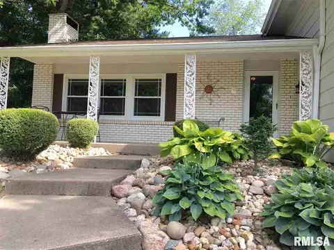 555 Meadow Dr, Macomb, IL 61455 photo 27