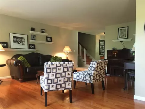 555 Meadow Dr, Macomb, IL 61455 photo 5
