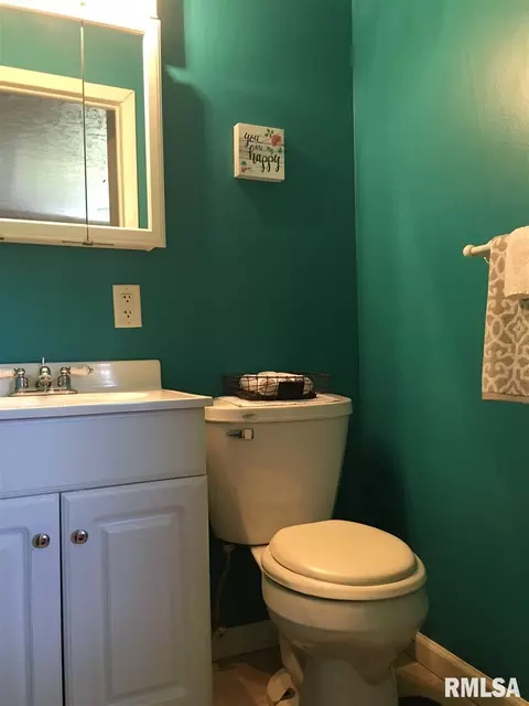406 E Robinson, Goodfield, IL 61742 photo 7