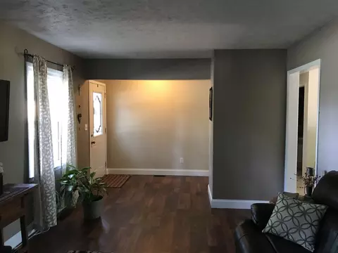 406 E Robinson, Goodfield, IL 61742 photo 2