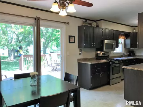 406 E Robinson, Goodfield, IL 61742 photo 4