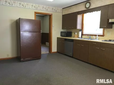 819 E 2nd, Delavan, IL 61734 photo 13