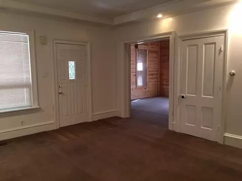 149 E Oak St, Canton, IL 61520 photo 11