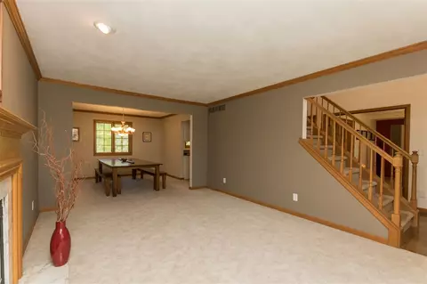 308 Broken Lance Ct, Dunlap, IL 61525 photo 3