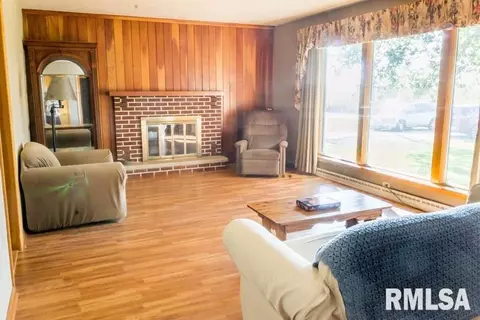 411 E Front St, Roanoke, IL 61561 photo 10