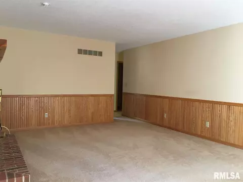 36 Elmo Dr, Macomb, IL 61455 photo 13