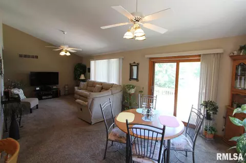 10405 W Sir Tristram Ct, Mapleton, IL 61547 photo 7