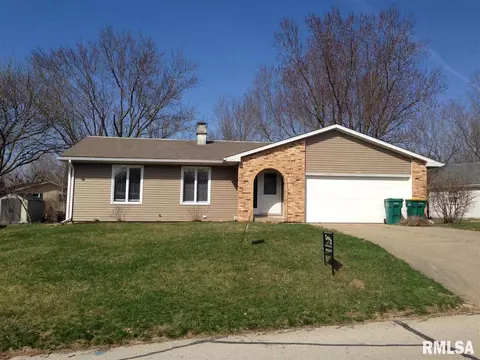 1806 Riverview Dr, Macomb, IL 61455 photo 1