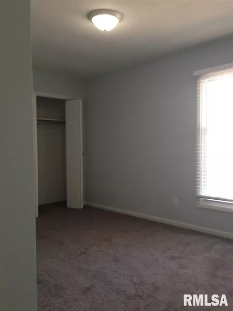 1806 Riverview Dr, Macomb, IL 61455 photo 10