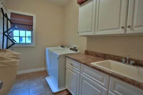 705 S Sara Ct, Dunlap, IL 61525 photo 11