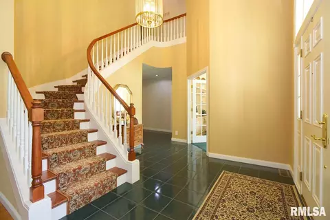 12705 N Georgetowne Rd, Dunlap, IL 61525 photo 2