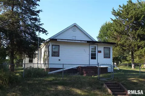 321 W Division St, Norris, IL 61553 photo 3