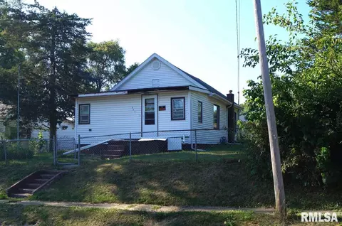 321 W Division St, Norris, IL 61553 photo 1