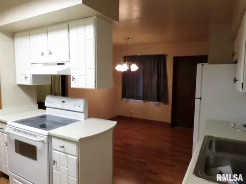 422 E Walnut St, Washburn, IL 61570 photo 13