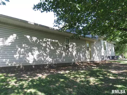 422 E Walnut St, Washburn, IL 61570 photo 15