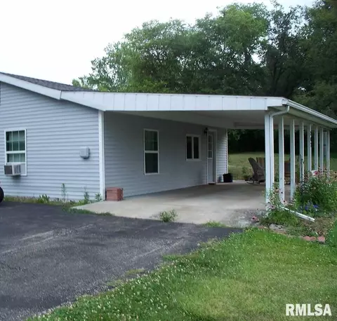 207 Quail Walk Rd, Macomb, IL 61455 photo 1