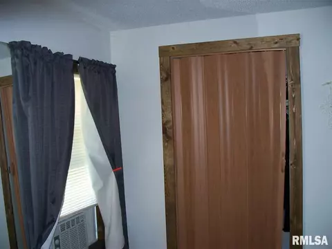 207 Quail Walk Rd, Macomb, IL 61455 photo 13