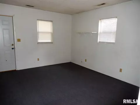 306 W Murray St, Macomb, IL 61455 photo 6