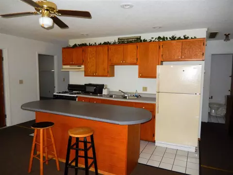 306 W Murray St, Macomb, IL 61455 photo 2