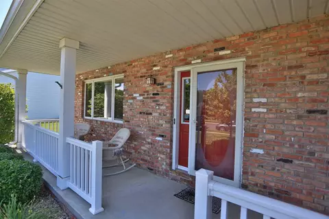 12504 N Cedar Bluff Dr, Dunlap, IL 61525 photo 3