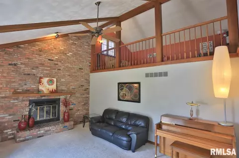 12504 N Cedar Bluff Dr, Dunlap, IL 61525 photo 12