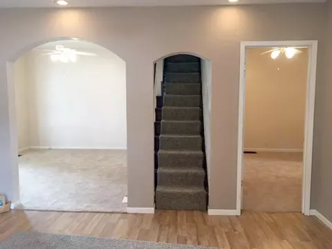 659 E Pine St, Canton, IL 61520 photo 15