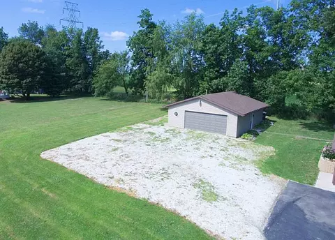 4109 S Lake Camelot St, Mapleton, IL 61547 photo 2