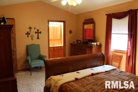 1906 Century Dr, Eureka, IL 61530 photo 14
