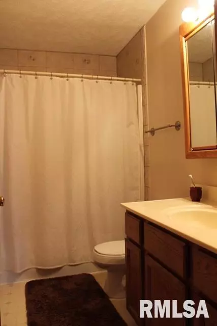 1906 Century Dr, Eureka, IL 61530 photo 22
