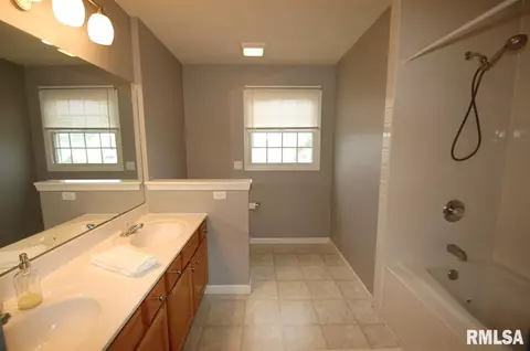 2323 W Marks Pl, Dunlap, IL 61525 photo 17