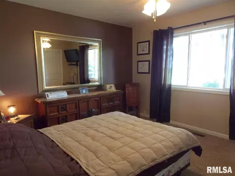 9400 E 900th St, Macomb, IL 61455 photo 7