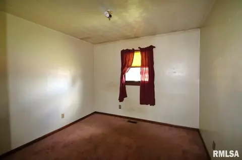 719 E Chatham St, Metamora, IL 61548 photo 10
